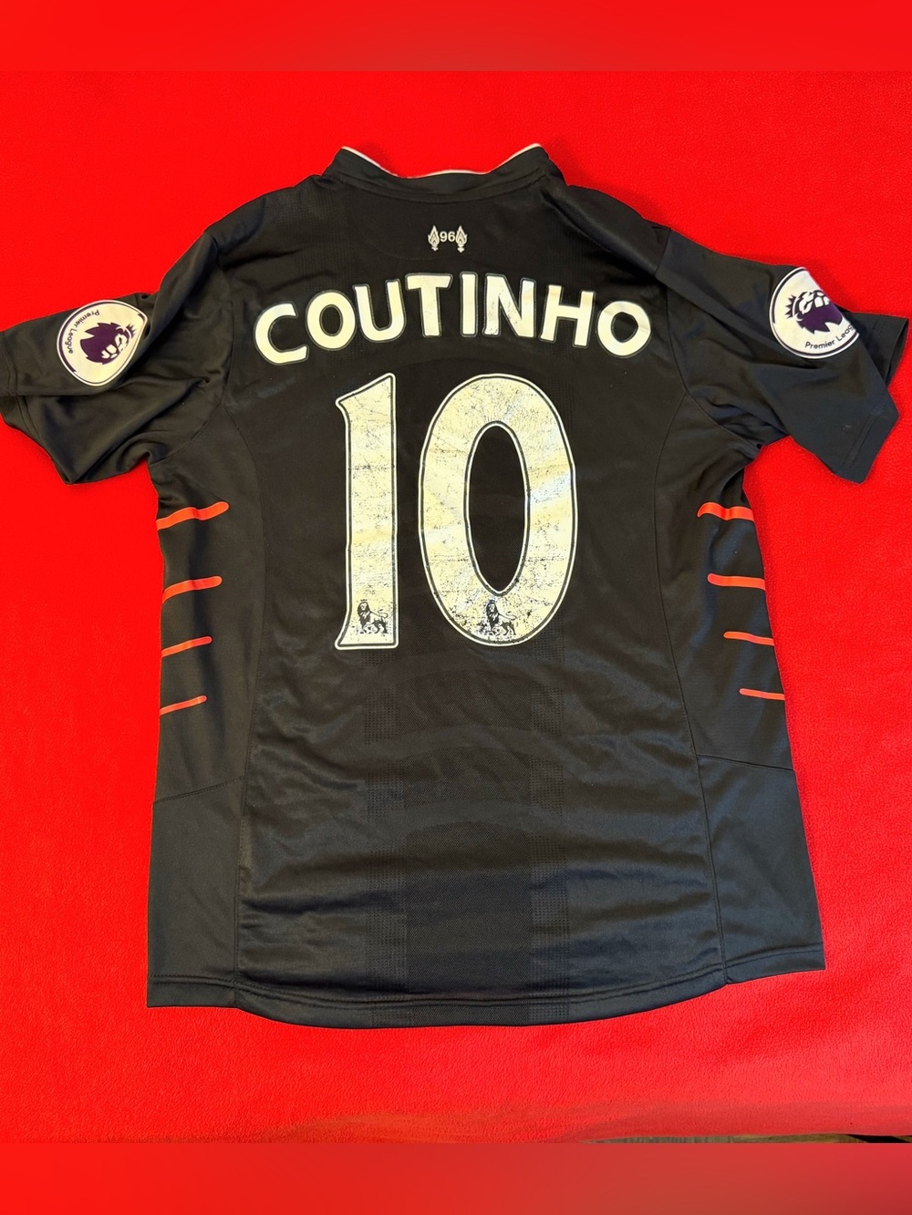 Liverpool Away Football Jersey 2016/17 New Balance Philippe Coutinho #10 Size L